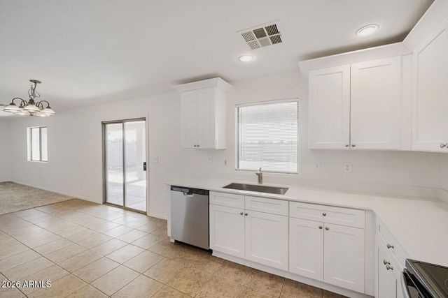 40676 N LAS PRADERAS Street, San Tan Valley, AZ 85140