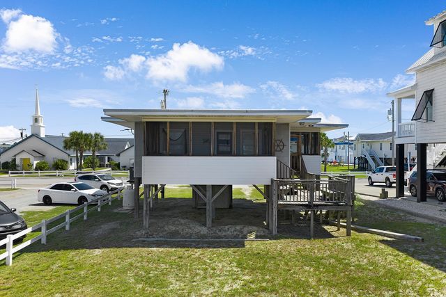 123 Yaupon Ave., Murrells Inlet, SC 29576