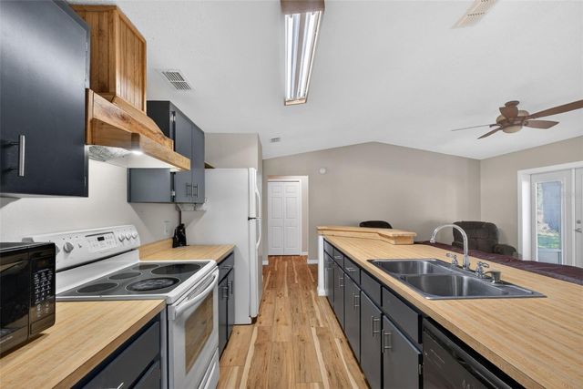 1317 PERIWINKLE COURT, Lakeland, FL 33811