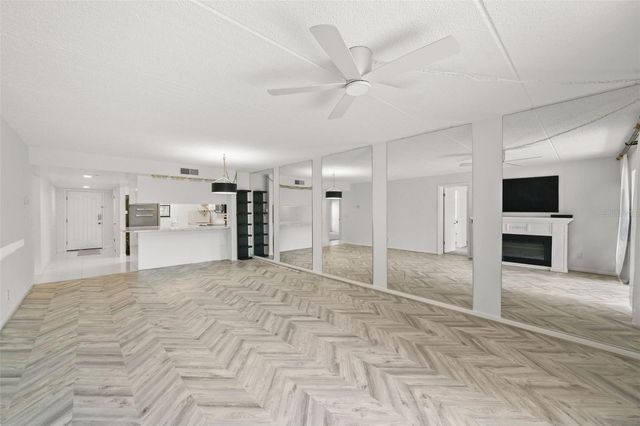 1200 TARPON WOODS BOULEVARD Q4, Palm Harbor, FL 34685