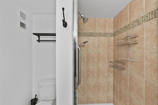 1200 TARPON WOODS BOULEVARD Q4, Palm Harbor, FL 34685