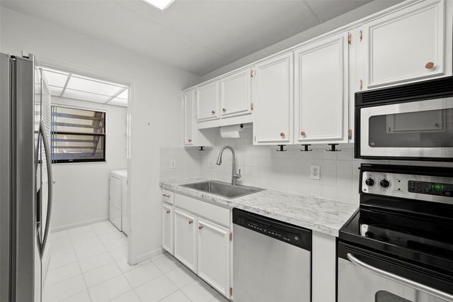 1200 TARPON WOODS BOULEVARD Q4, Palm Harbor, FL 34685