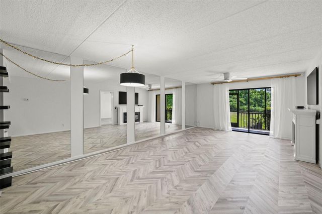 1200 TARPON WOODS BOULEVARD Q4, Palm Harbor, FL 34685