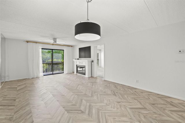 1200 TARPON WOODS BOULEVARD Q4, Palm Harbor, FL 34685