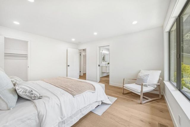 11234 Sun Valley Drive, Oakland, CA 94605