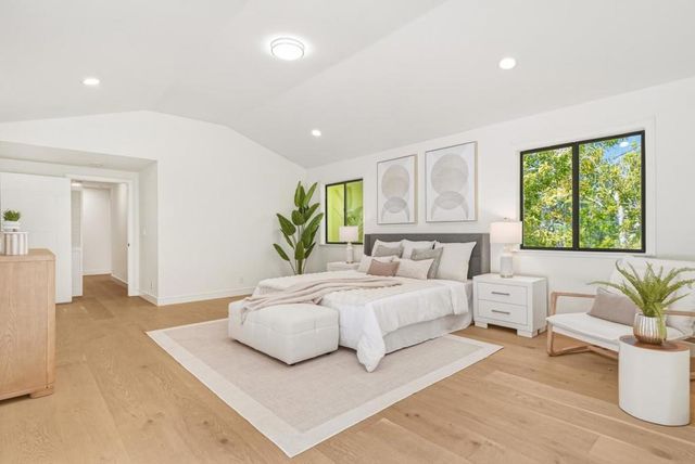 11234 Sun Valley Drive, Oakland, CA 94605
