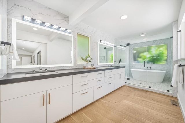 11234 Sun Valley Drive, Oakland, CA 94605