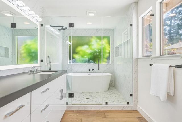 11234 Sun Valley Drive, Oakland, CA 94605