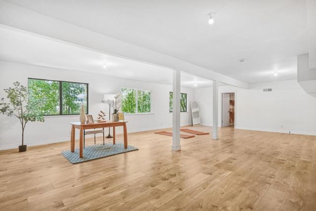 11234 Sun Valley Drive, Oakland, CA 94605