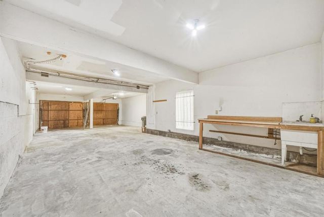 11234 Sun Valley Drive, Oakland, CA 94605