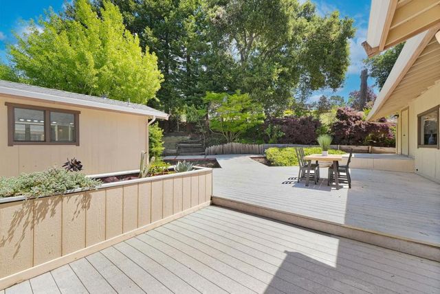 11234 Sun Valley Drive, Oakland, CA 94605
