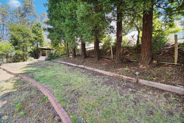 11234 Sun Valley Drive, Oakland, CA 94605