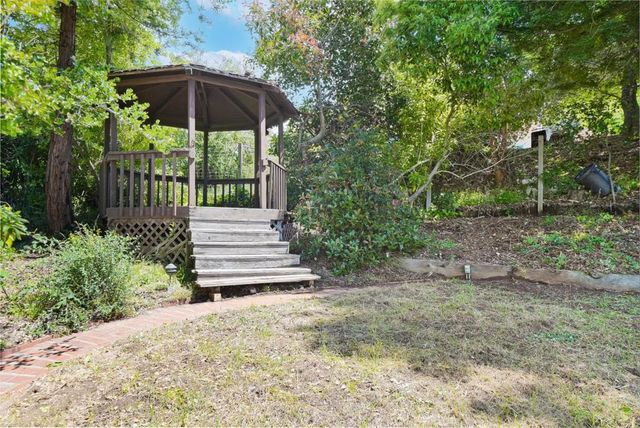 11234 Sun Valley Drive, Oakland, CA 94605