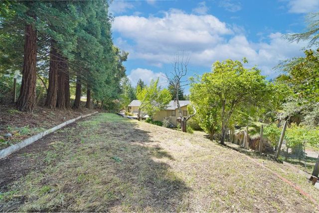 11234 Sun Valley Drive, Oakland, CA 94605
