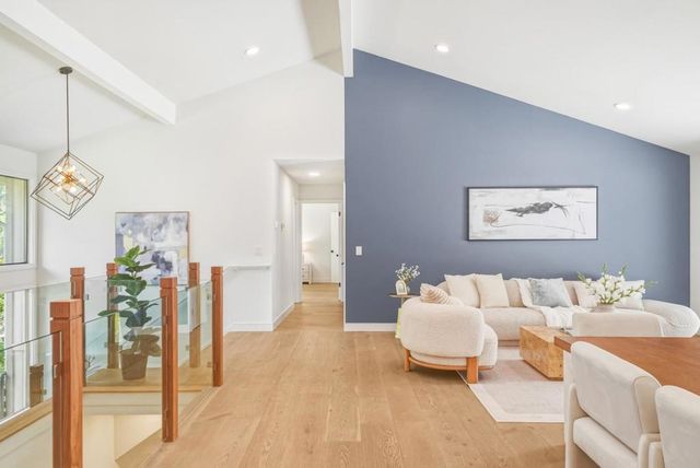 11234 Sun Valley Drive, Oakland, CA 94605