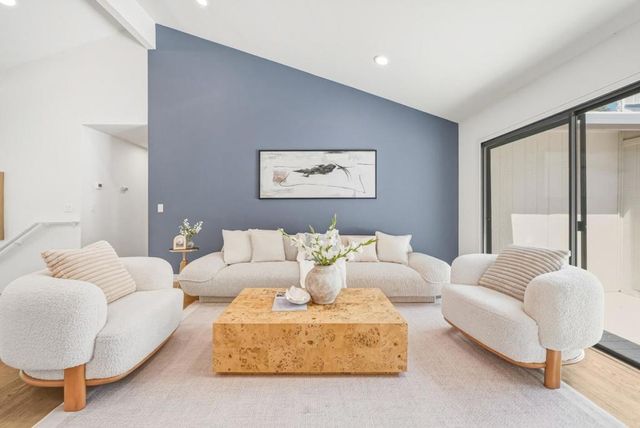 11234 Sun Valley Drive, Oakland, CA 94605
