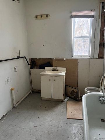 1480 Shipherd Street, Detroit, MI 48214