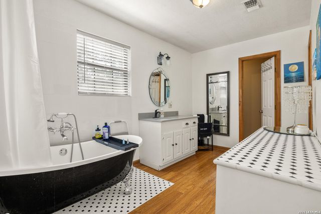 5080 Purgatory Road, New Braunfels, TX 78132