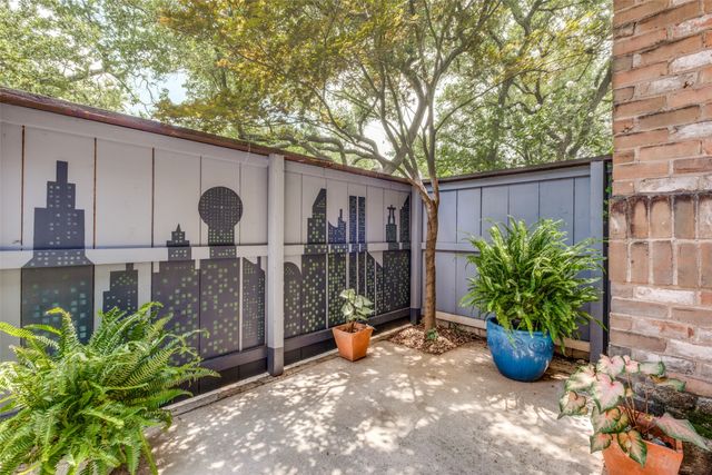 4933 Skillman Street 149, Dallas, TX 75206