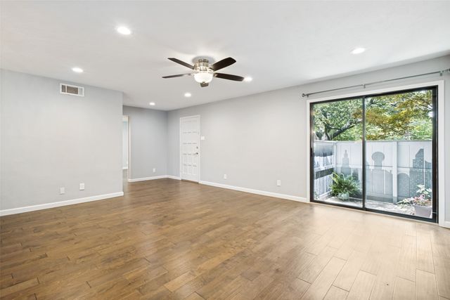 4933 Skillman Street 149, Dallas, TX 75206