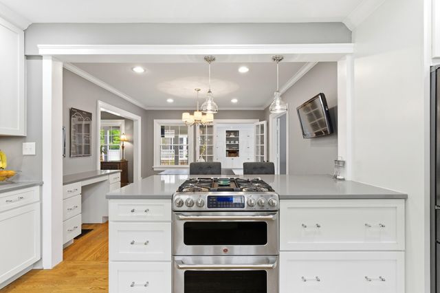 2565 Bexley Park Road, Bexley, OH 43209
