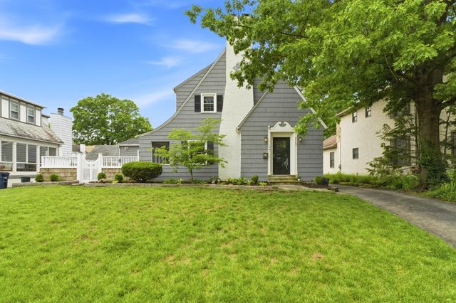 2565 Bexley Park Road, Bexley, OH 43209
