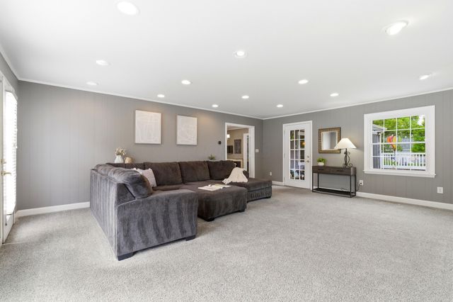 2565 Bexley Park Road, Bexley, OH 43209