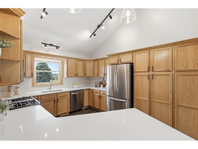 545 Kreuziger Road, Roberts, WI 54023