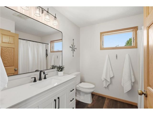 545 Kreuziger Road, Roberts, WI 54023