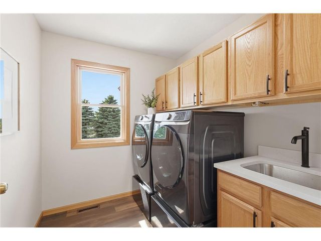 545 Kreuziger Road, Roberts, WI 54023