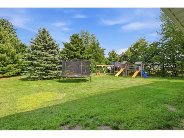 545 Kreuziger Road, Roberts, WI 54023