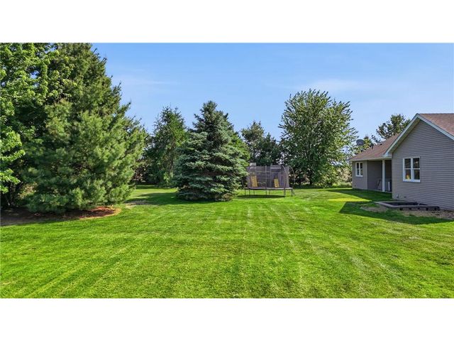 545 Kreuziger Road, Roberts, WI 54023