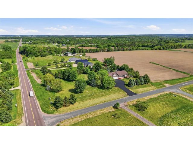 545 Kreuziger Road, Roberts, WI 54023