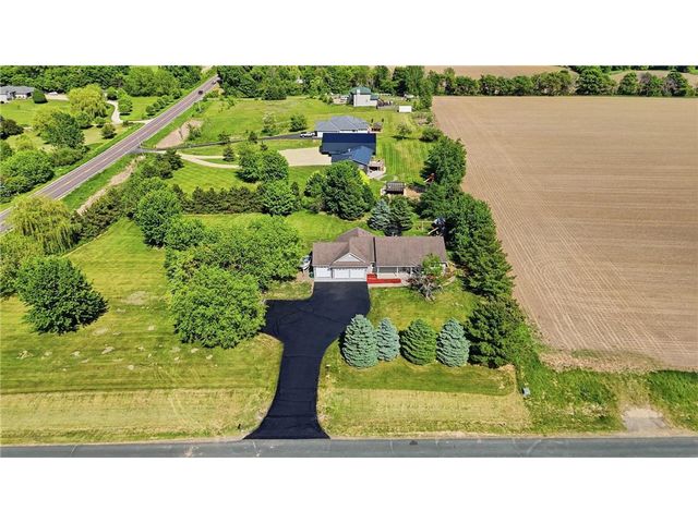 545 Kreuziger Road, Roberts, WI 54023