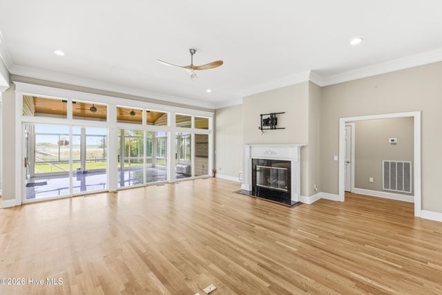 99 Sound View Drive N, Hampstead, NC 28443