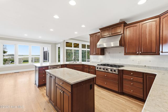 99 Sound View Drive N, Hampstead, NC 28443