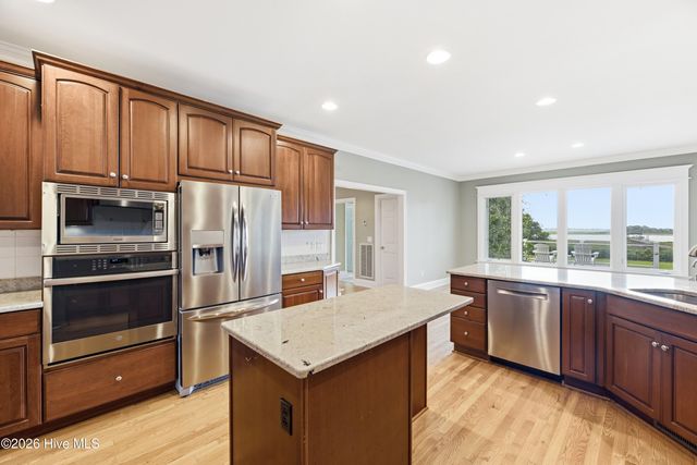 99 Sound View Drive N, Hampstead, NC 28443