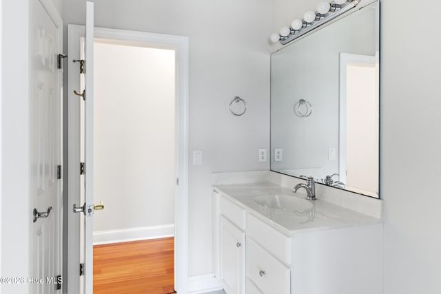 99 Sound View Drive N, Hampstead, NC 28443