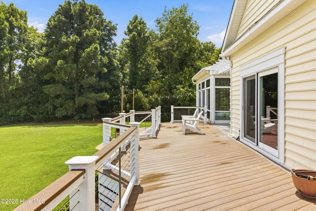 99 Sound View Drive N, Hampstead, NC 28443