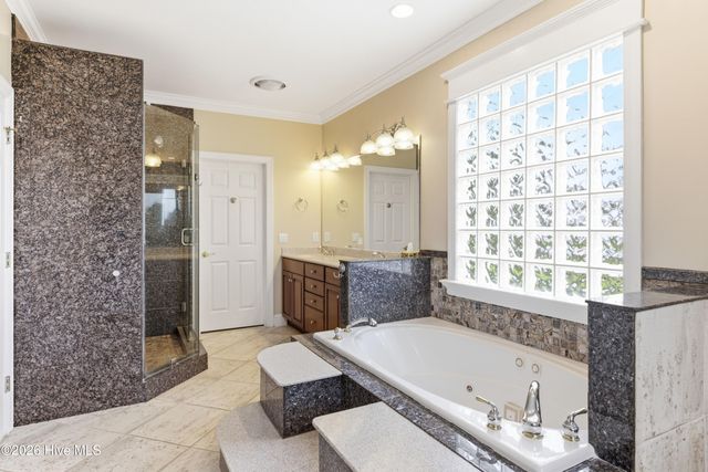 99 Sound View Drive N, Hampstead, NC 28443