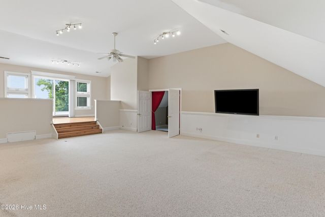 99 Sound View Drive N, Hampstead, NC 28443