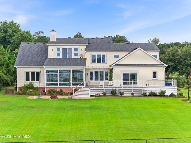 99 Sound View Drive N, Hampstead, NC 28443