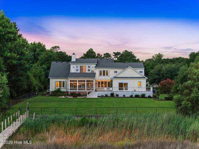99 Sound View Drive N, Hampstead, NC 28443