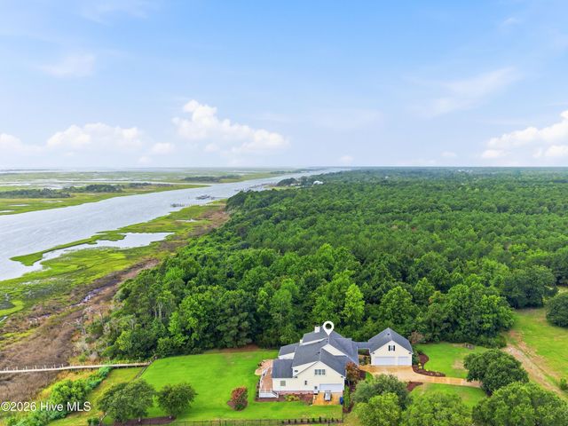 99 Sound View Drive N, Hampstead, NC 28443
