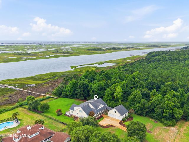 99 Sound View Drive N, Hampstead, NC 28443