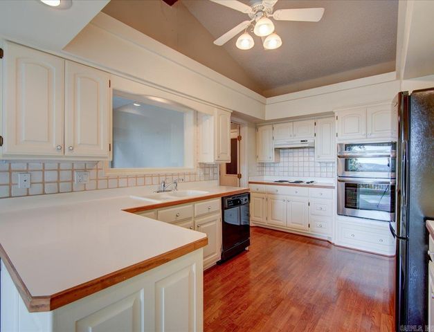 9 Sur Lane, Hot Springs Village, AR 71909