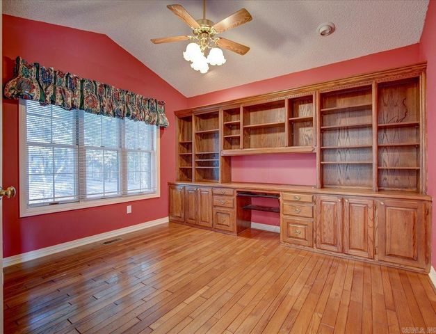 9 Sur Lane, Hot Springs Village, AR 71909