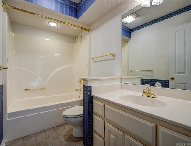 9 Sur Lane, Hot Springs Village, AR 71909