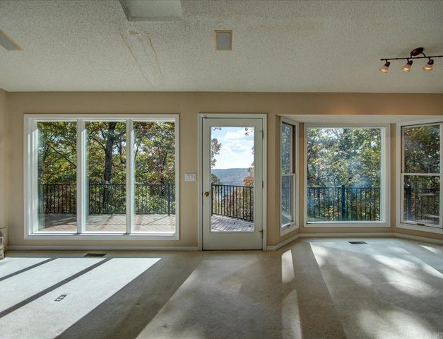 9 Sur Lane, Hot Springs Village, AR 71909