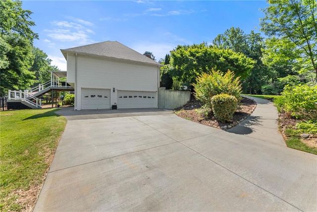 207 Nugget Trail, Braselton, GA 30517